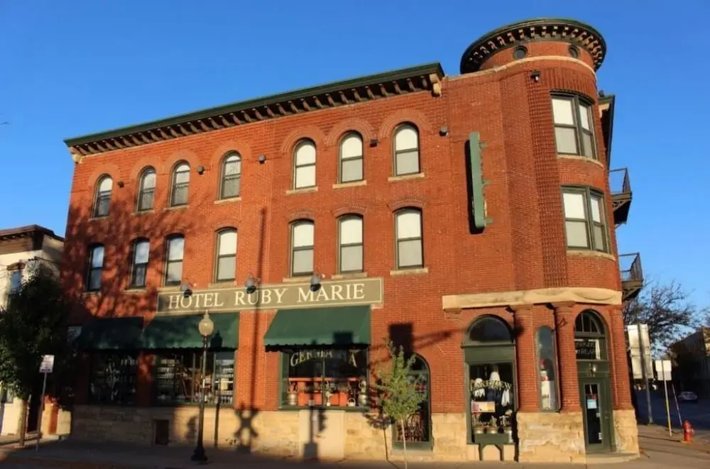 Dag 9 - 10 Accommodatie Hotel Ruby Marie